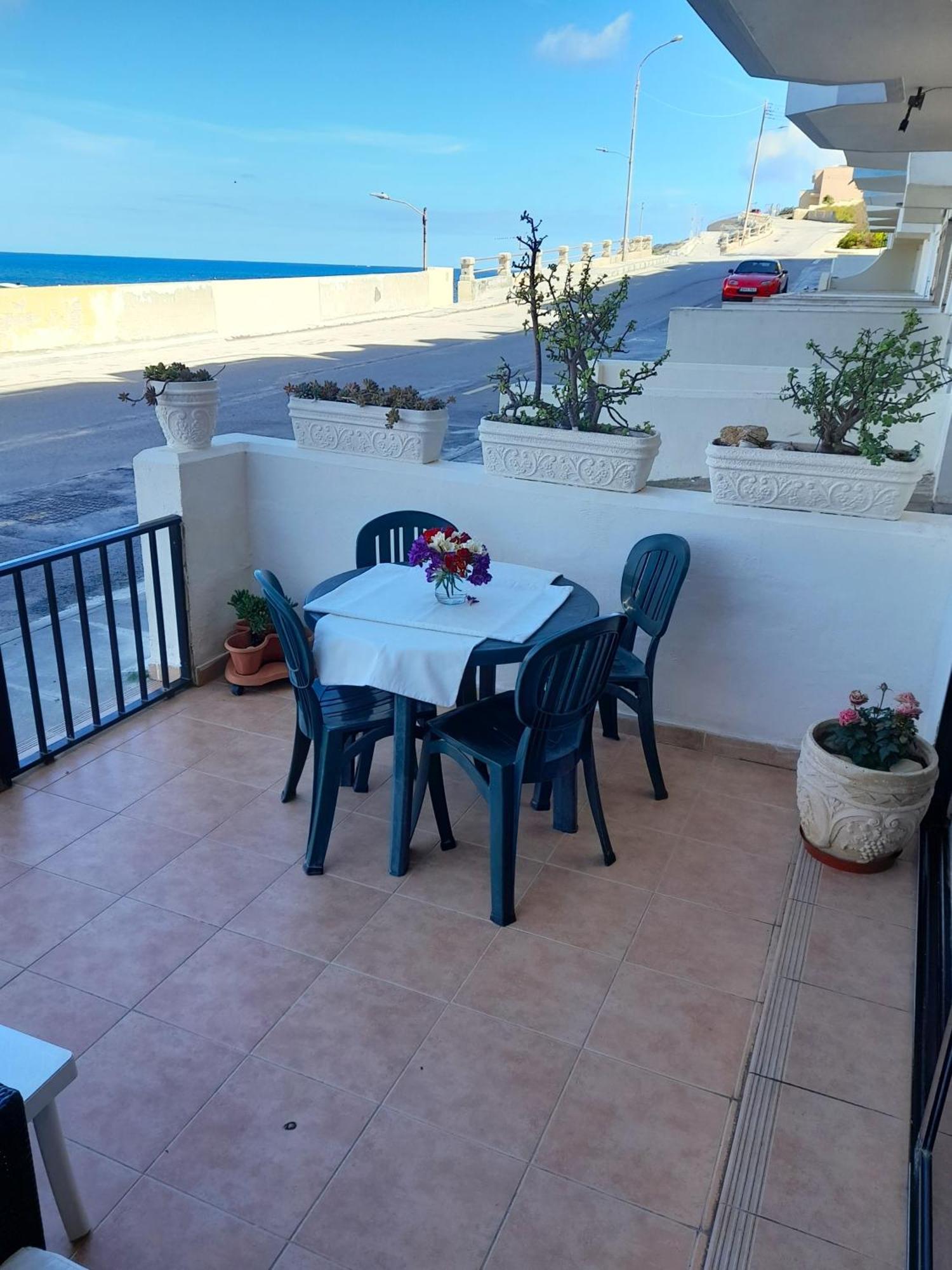 מליאהה Seafront Maisonette Ocean Views & Terrace מראה חיצוני תמונה